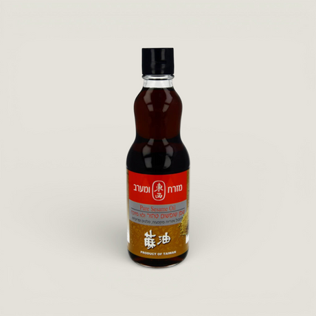 OOMAME Pure Sesame Oil 370ml bottle, dark amber liquid, roasted sesame aroma, ideal for Asian dishes.
